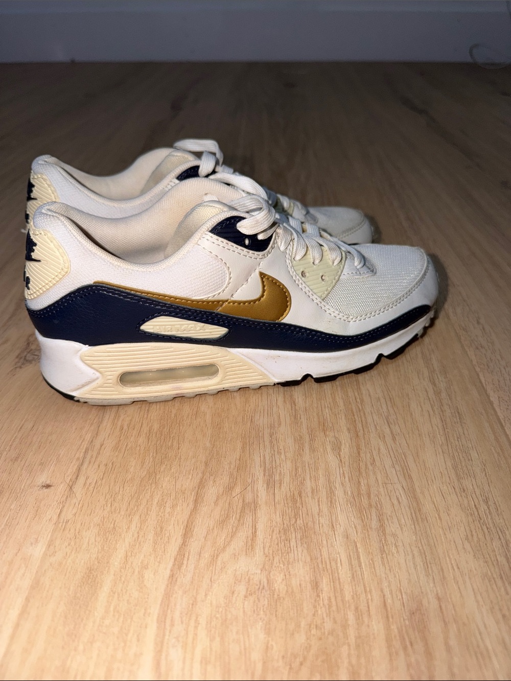 Nike Women's Air Max 90 NN 'Coconut Milk/Obsidian' (HF3444-100) size 7.5